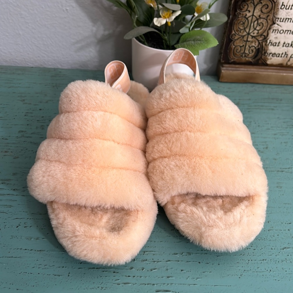 UGG Cream Plush Slippers Cozy Indoor Comfort